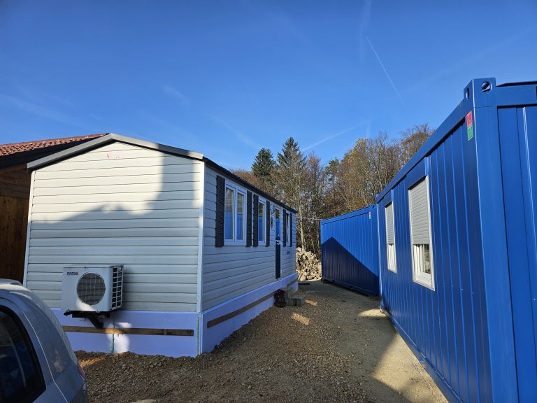 druzina-skok, pozar, radio1, pomoc