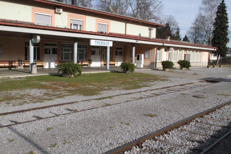 vlak, trebnje, dijaki