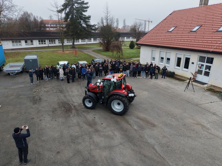 biotehniska-sola-rakican, traktor