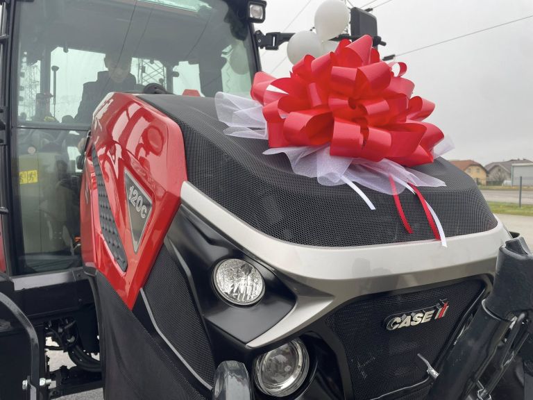 biotehniska-sola-rakican, traktor