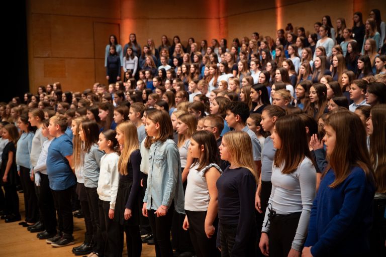 potujoca-muzika, os-tisina