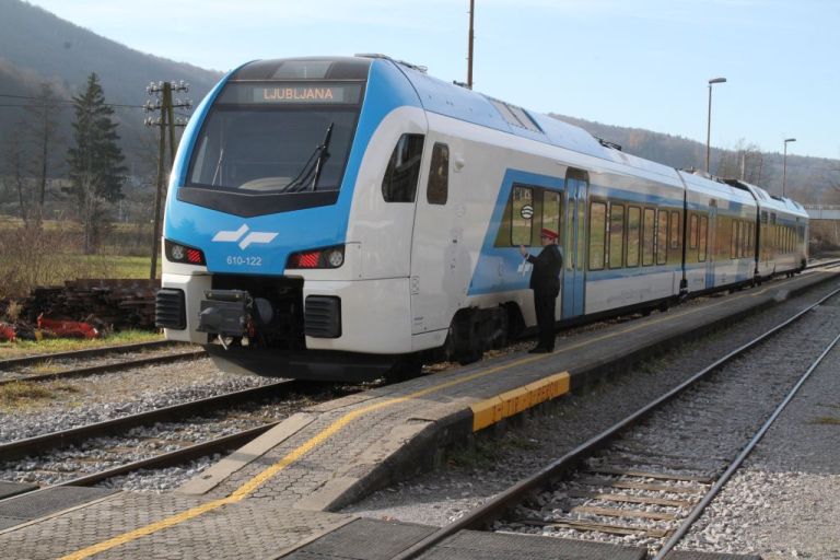 vlak, trebnje, dijaki