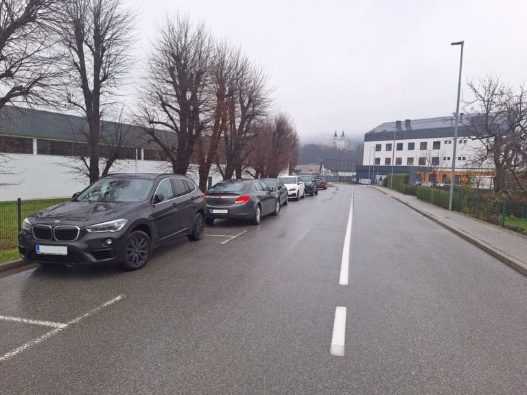 parking lesarska nazarje.jpg