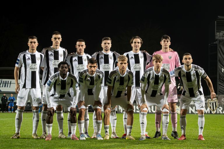 mura skupinska lc.jpg