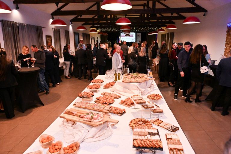 fos-nm, podelitev-diplom-in-priznanj