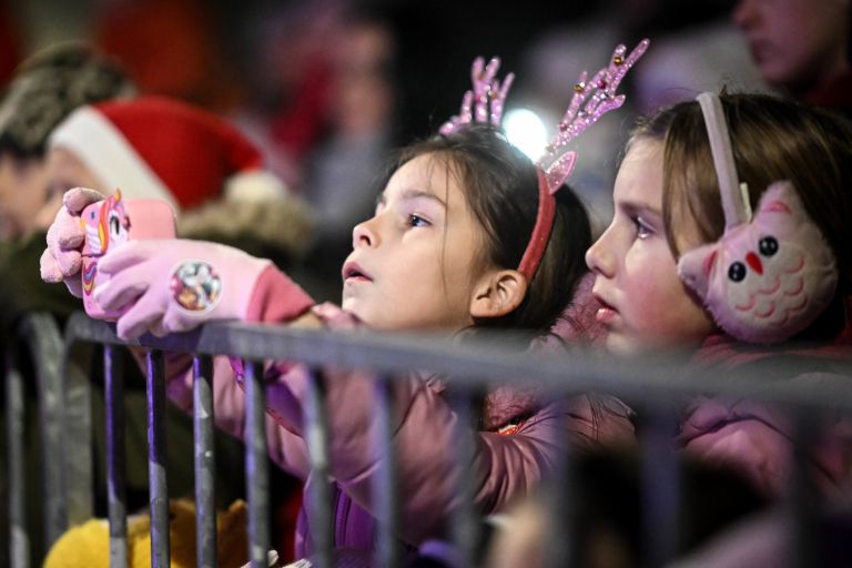 dedek-mraz, bozicni-program, stojnice