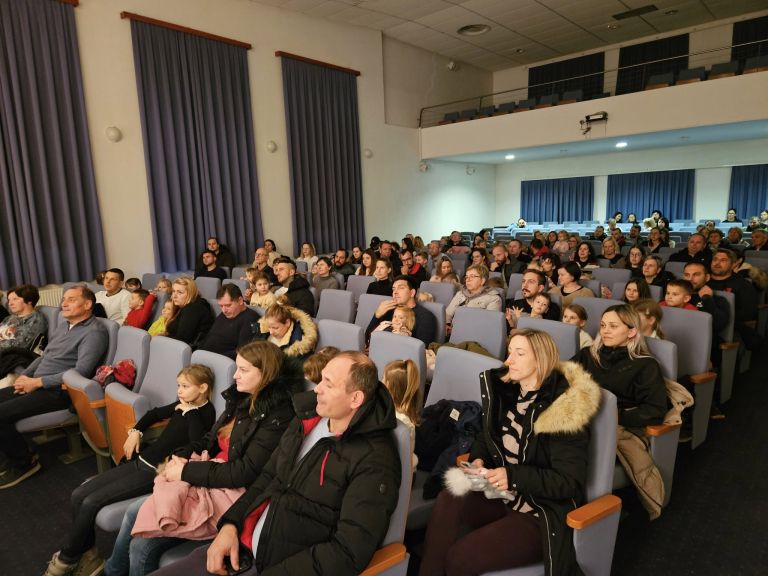 grad, pohod-z-luckami