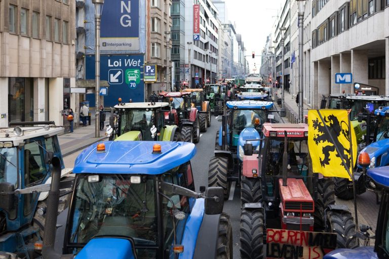 kmetje, traktorji, bruselj.jpg