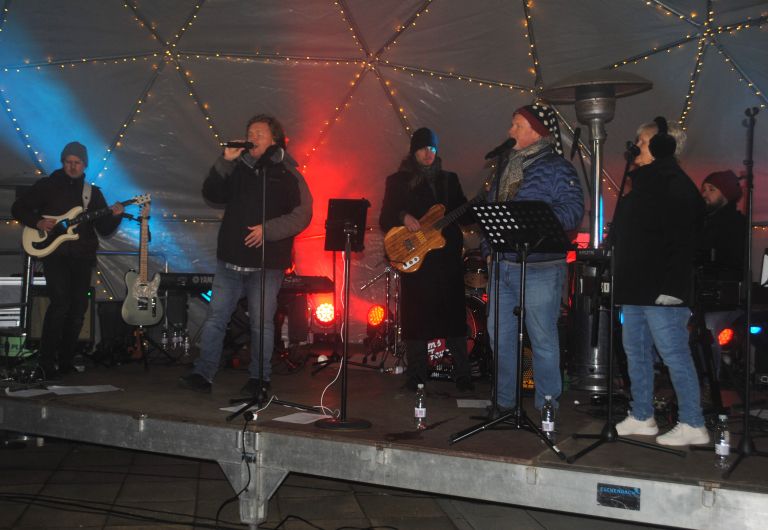 koncert, trg-kulture, sams-fever, donna-rhodes, morris-family