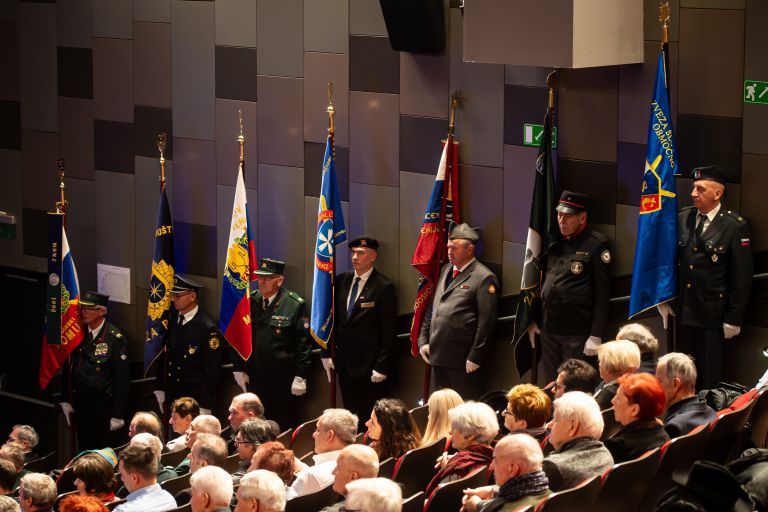 dan-samostojnosti-in-enotnosti, slovesnost, moms