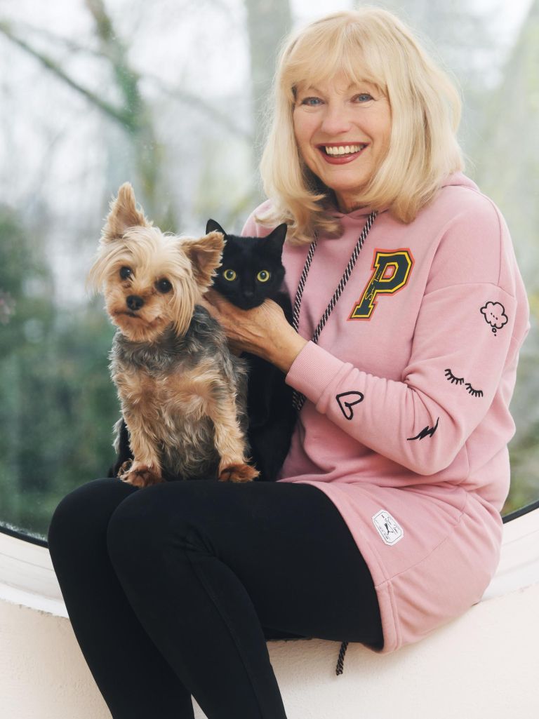 mojca-blazej-cirej, legendarna-voditeljica-nocnega-programa