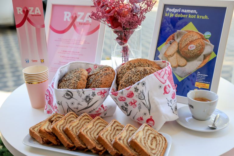 Žito in rožnati oktober