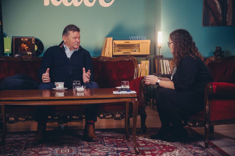 aleksander-jevšek, kavč, podkast