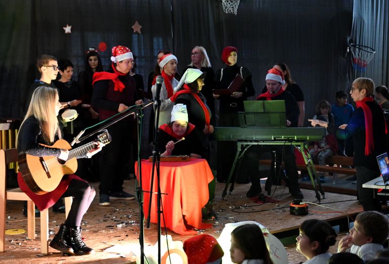 os-dragotin-kette-novo-mesto, praznicno, dedek-mraz