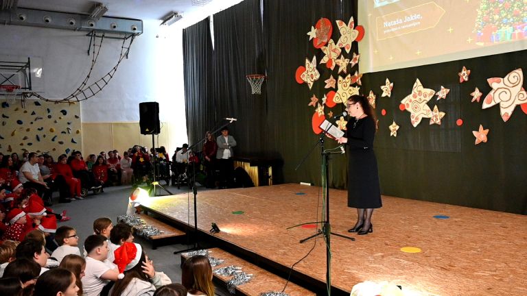 os-dragotin-kette-novo-mesto, praznicno, dedek-mraz