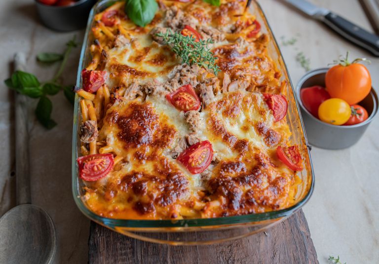 zloženka iz tune in testenin