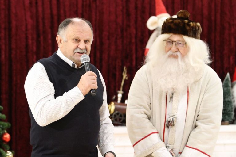 dedek-mraz, mirna-pec