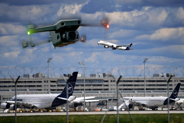 02_dron, letališče.jpg