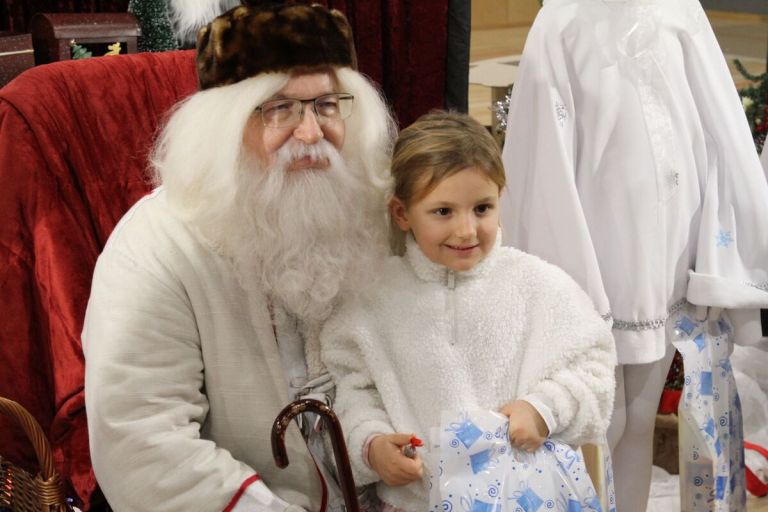 dedek-mraz, mirna-pec