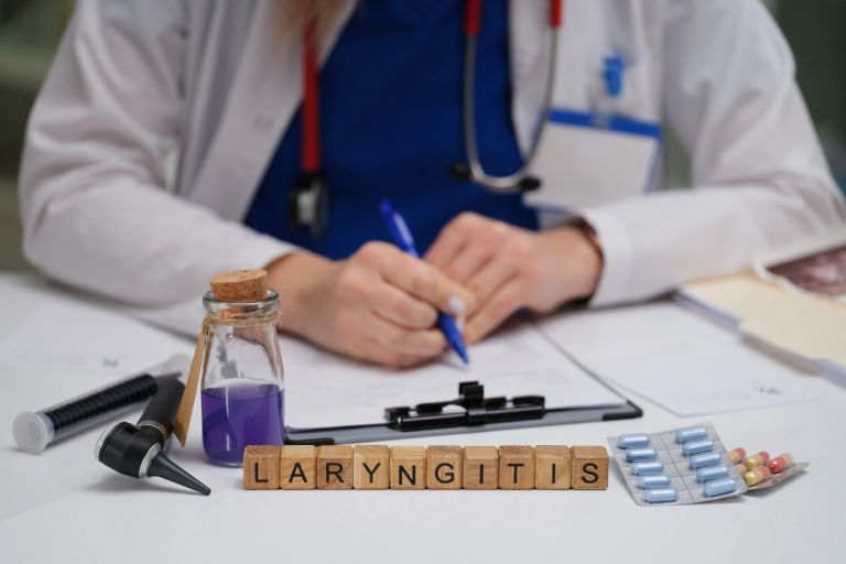 glasilke, laringitis, grlo