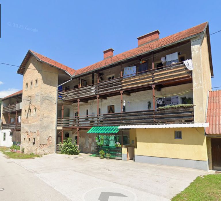 Naselje na šahtu 15.png