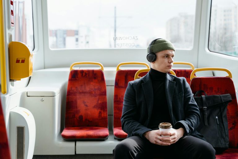 izgubljenost mladih moških 2