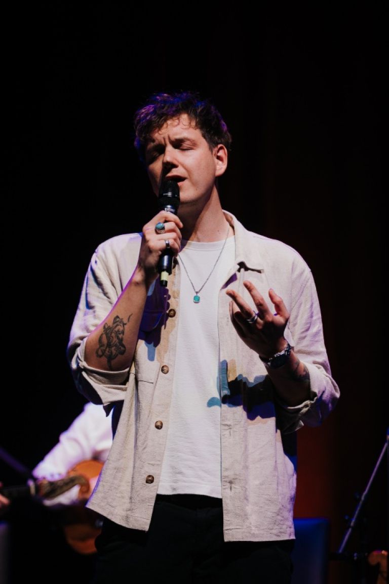 Gino Marino z božičnim darilom