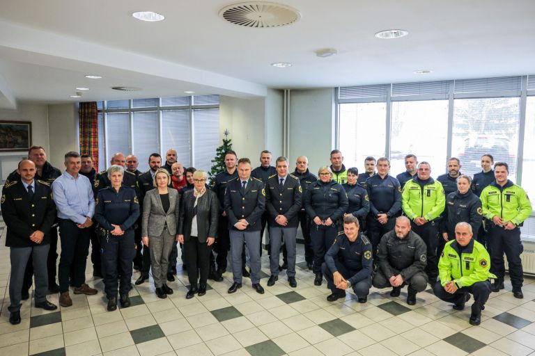 predsednica-drzave, natasa-pirc-musar, bozicni-obisk