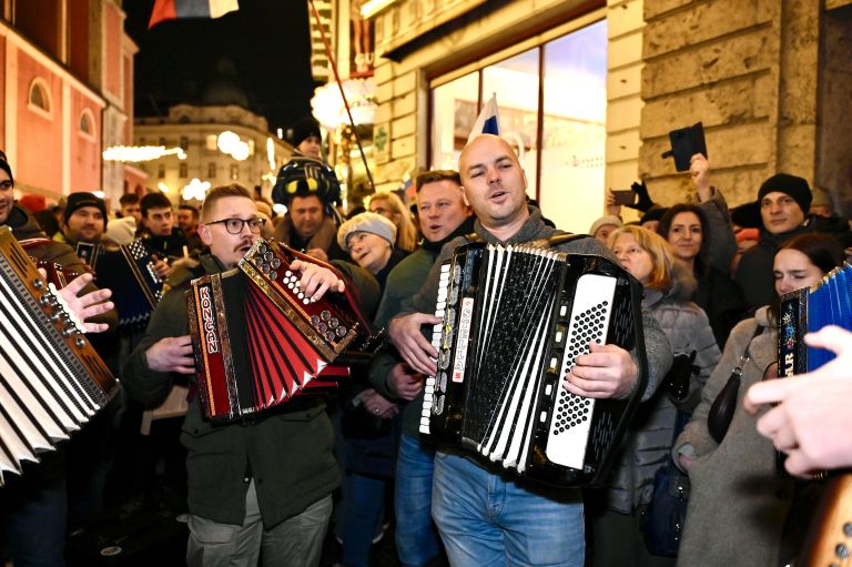 ljubljana, harmonikarji