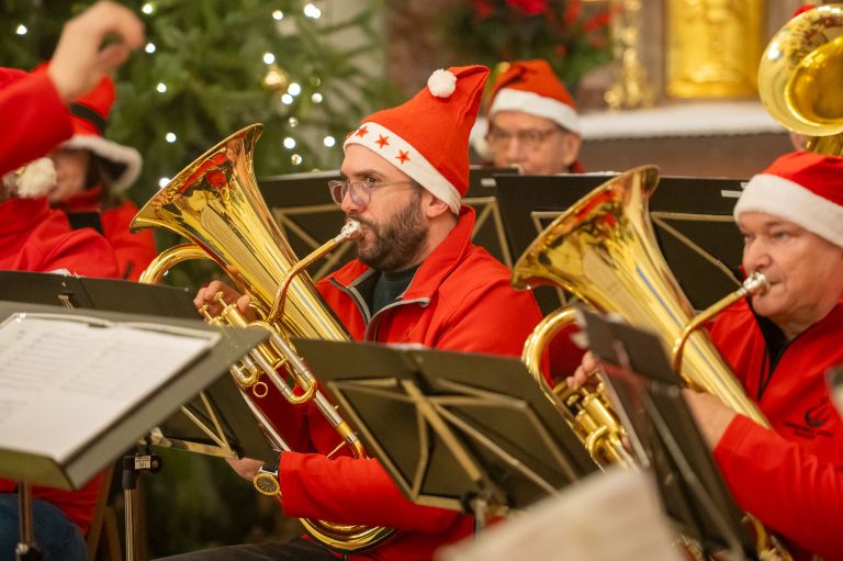 prekmurska-godba-bakovci, bozicni-koncert, nizka-trobila
