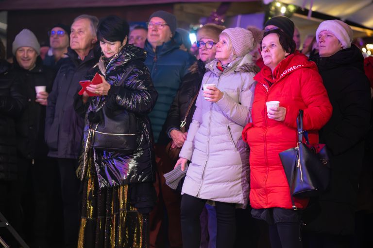 prasnati, koncert, drsalisce, trg-kulture, praznicni-december