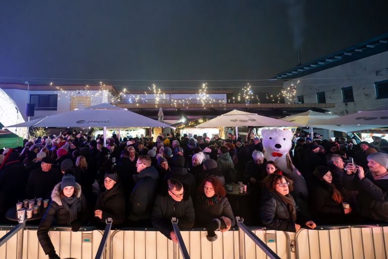 prasnati, koncert, drsalisce, trg-kulture, praznicni-december