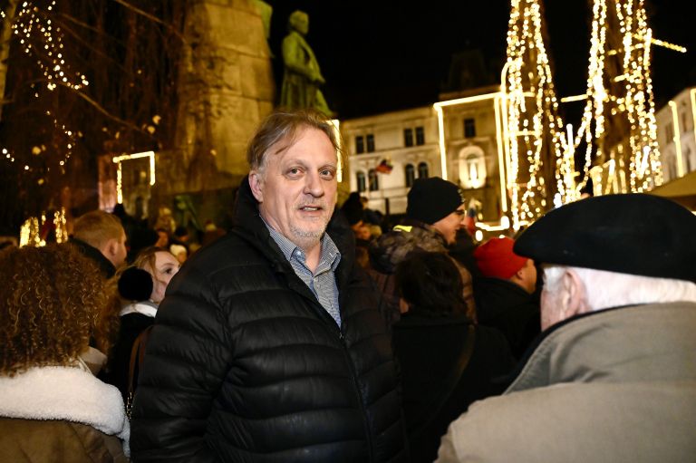 harmonikarji dedek mraz presernov trg.jpg