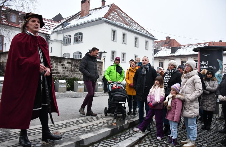 voden-sprehod-po-novem-mestu-december-2025