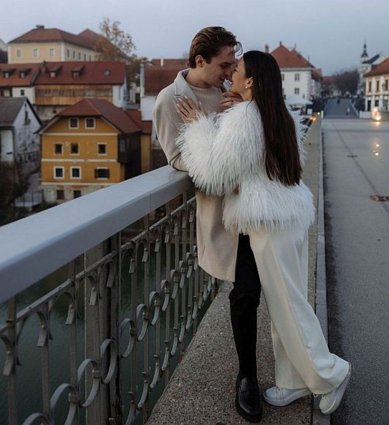 S Druzabna zaroka_satin_in_gregor.jpg