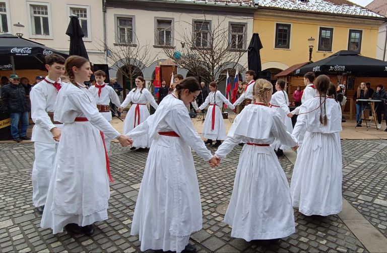 partizan, obesanje, obletnica, novo-mesto