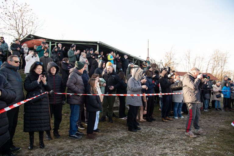 novoletno-plavanje, kamesnica, dahavski-pingvini