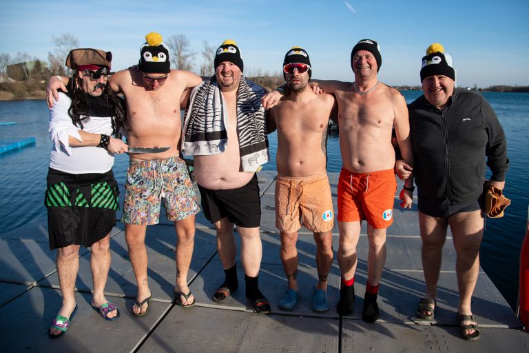 novoletno-plavanje, kamesnica, dahavski-pingvini