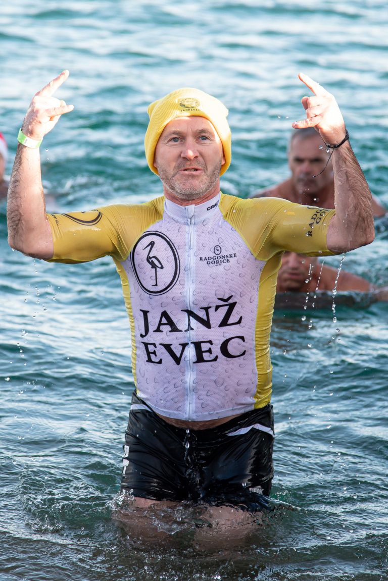 novoletno-plavanje, kamesnica, dahavski-pingvini