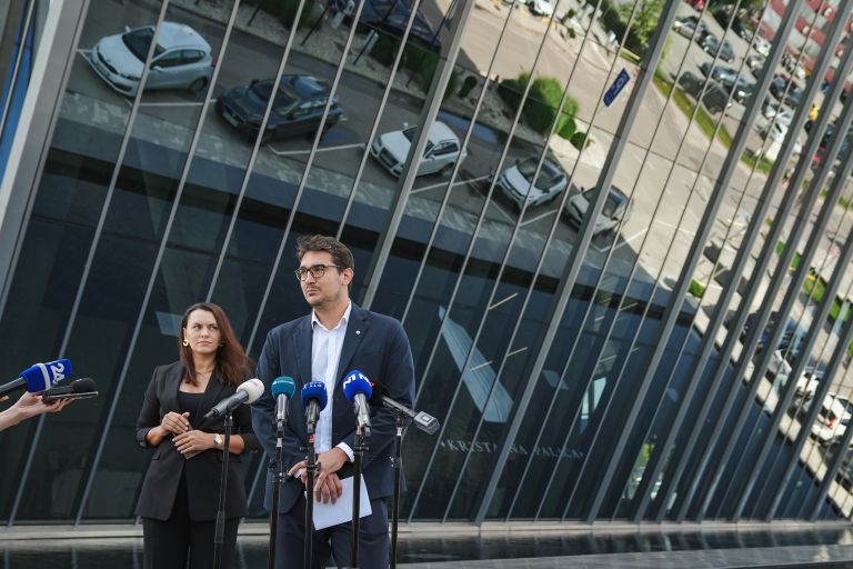 PERISKOP gibanje svoboda matej grah Jure Klobcar.jpg