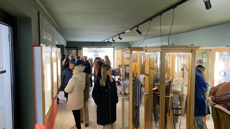 odprtje muzeja knjižnica.jpg