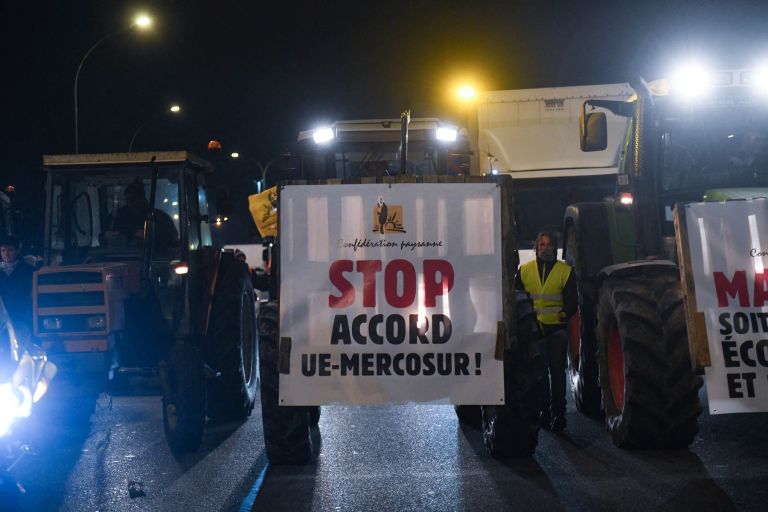 protest kmetje francija.jpg