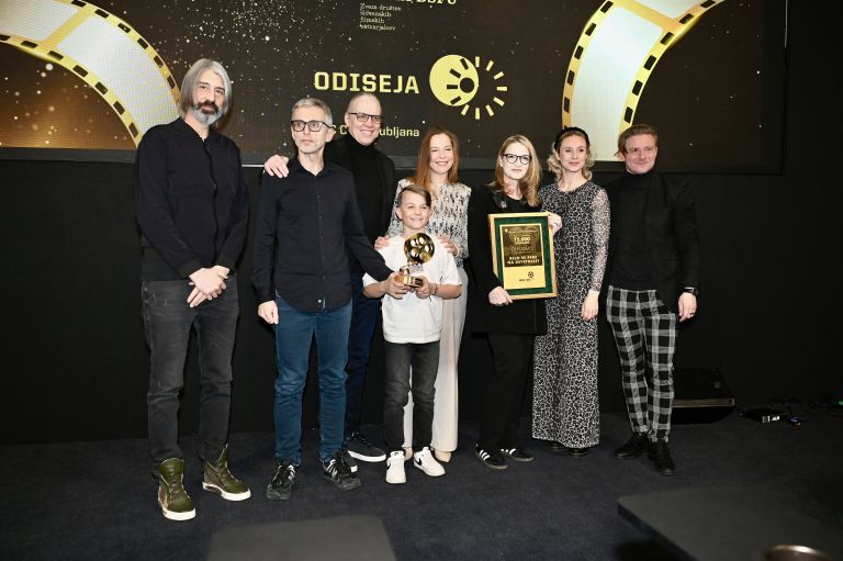 Belo se pere na devetdeset s tretjo zlato rolo