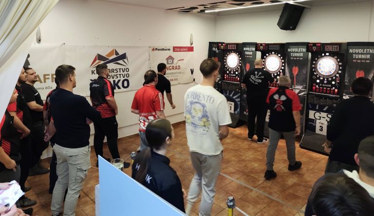 elektronski-pikado, friends-team, sveti-jurij, novoletni-turnir