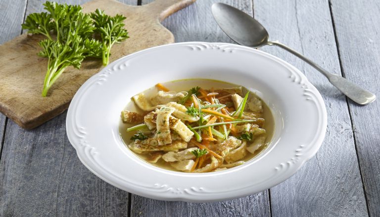 Juha s palačinkami fritati