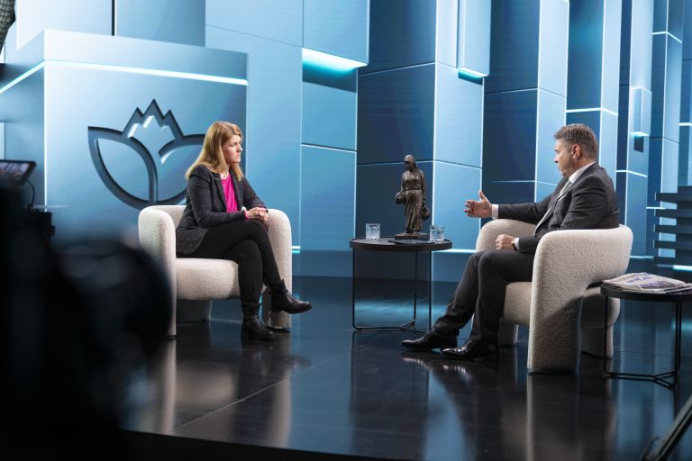 ursa-zgojznik, pogovori-o-prihodnosti, tomaz-vesel