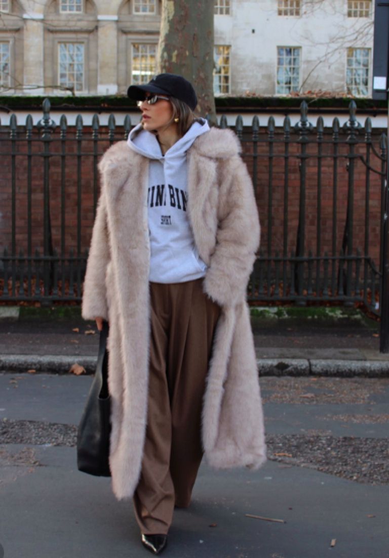 krzneni plašč aleja_športno