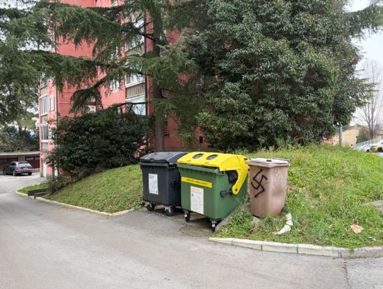 nacisticni-simboli, semedela