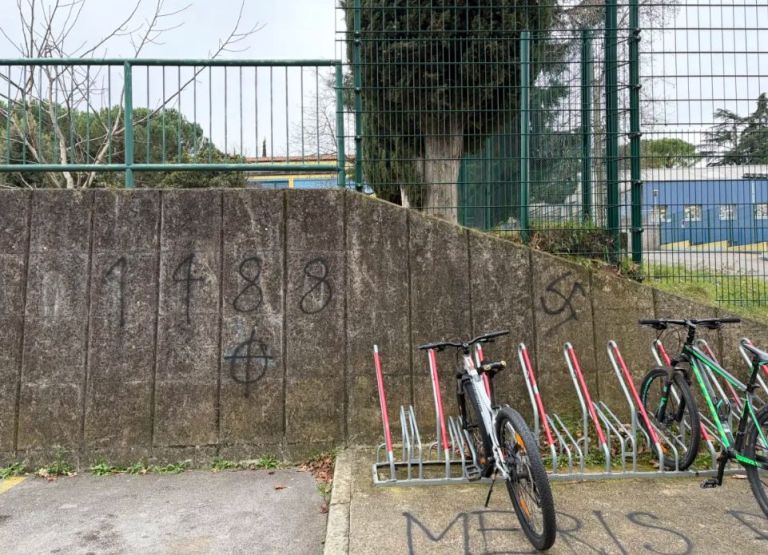 nacisticni-simboli, semedela