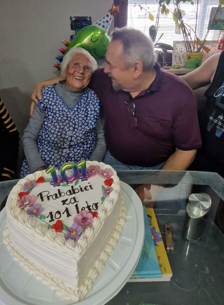 ŠTEFKA IN SIN JOŽE.jpg